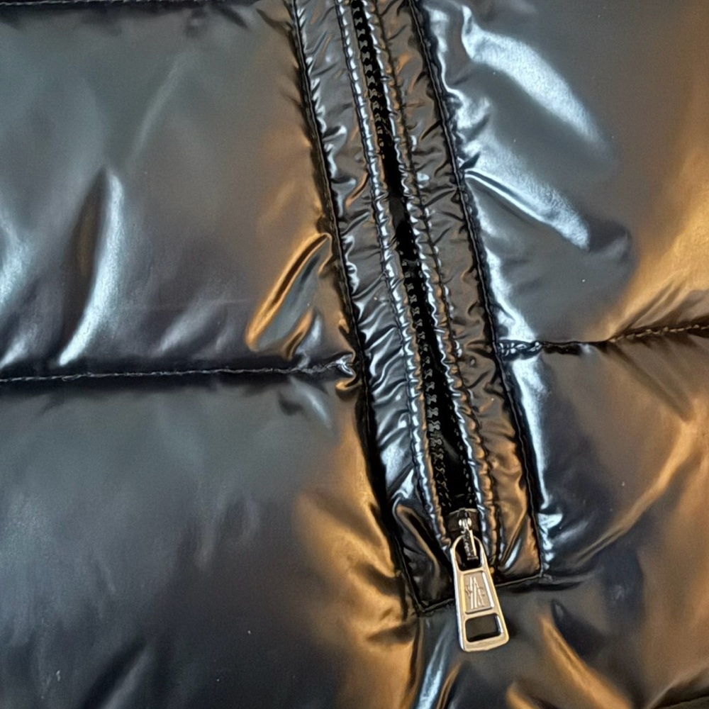 Worn Once Like New Moncler Black Puffy Down Quilted Vest Men’s 6 - Picture 7 of 9